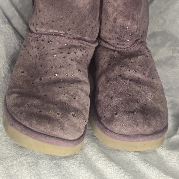 UGG CLASSIC MINI STARGIRL BAILEY BOW PERF PORT BOOT US 9 - Picture 3 of 8